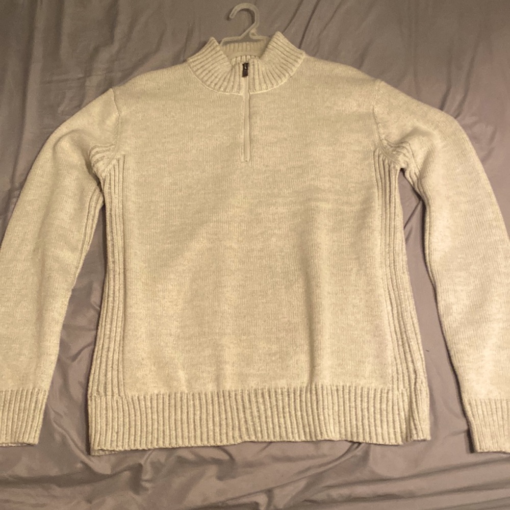 Marshall’s white sweatshirt